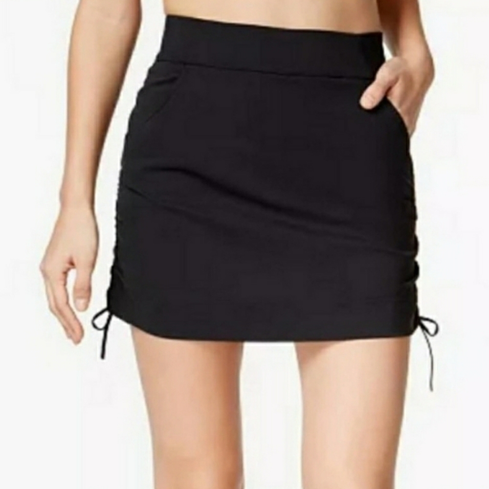 Columbia Women's Black Skort